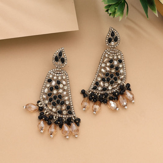 Chic Black Color Kundan Earrings For Trendy And Modern Festive Look