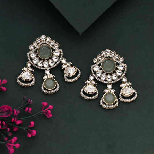 Beautiful Light Green Color Kundan Earrings For Daily And Festive Look