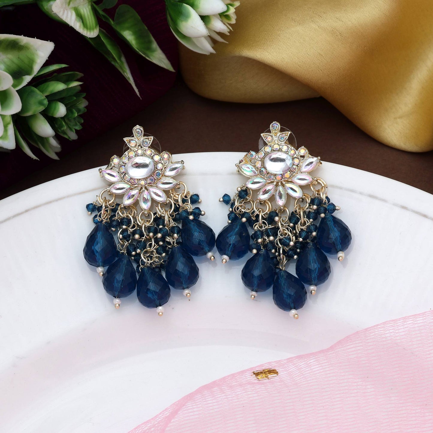 Tuerques Blaue Kundan Ohrringe mit königlichem traditionellem Stil und Glanz