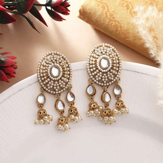 White Color Kundan Earrings With Polished Stones For Wedding Occasions