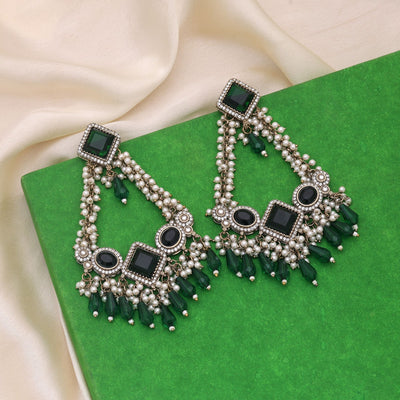 Green Color Kundan Earrings Featuring Premium Finish For Ethnic Fashion