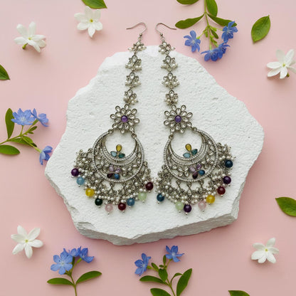 Mehrfarbige Kundan Ohrringe mit leuchtenden Kundan Ohrringen Tikka Set