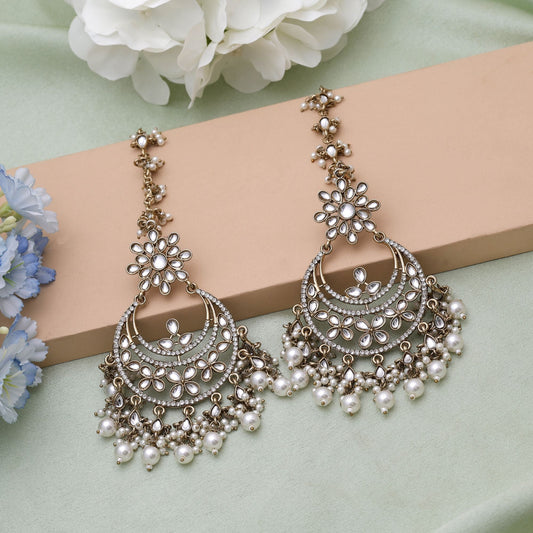 White Color Kundan Earrings With Graceful Kundan Earrings Tikka Set Styling