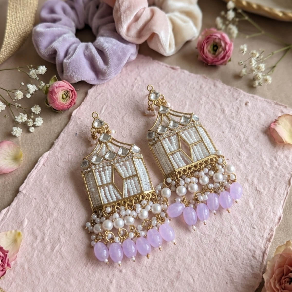 Hellviolett Farbe Elegante Designer Kundan Ohrringe Im Klassischen Ethno-Schmuck-Stil