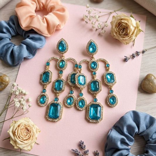 Firozi Farbige Designer Ethnische Kundan Ohrringe mit stilvollem festlichen Schmuckdesign