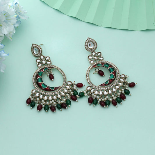Rotbraune und grüne Kundan-Ohrringe mit Meena-Arbeit, königlich-ethnisches Brautschmuckdesign