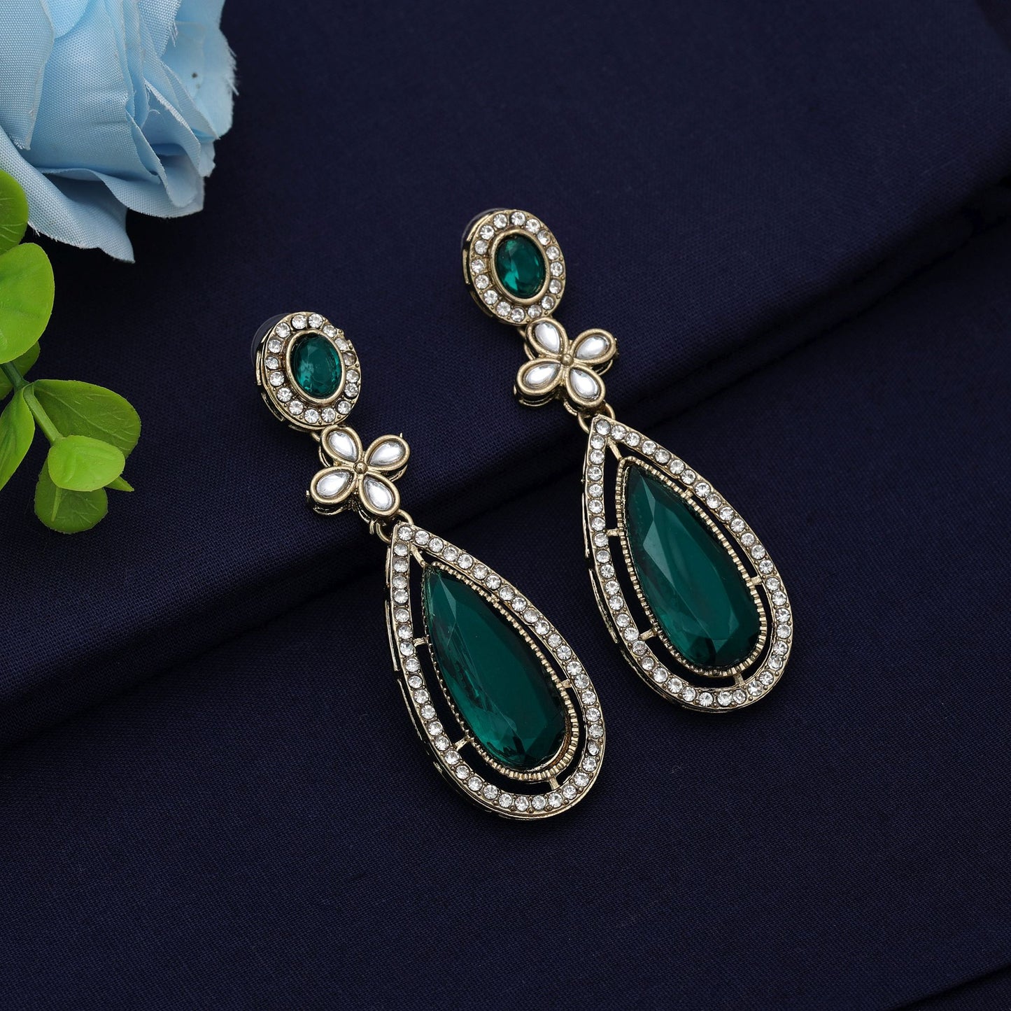Elegante grüne Kundan-Ohrringe für festliche Anlässe