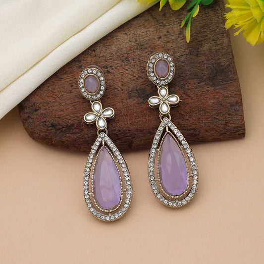 Anmutige hellviolette Kundan-Ohrringe für Damen