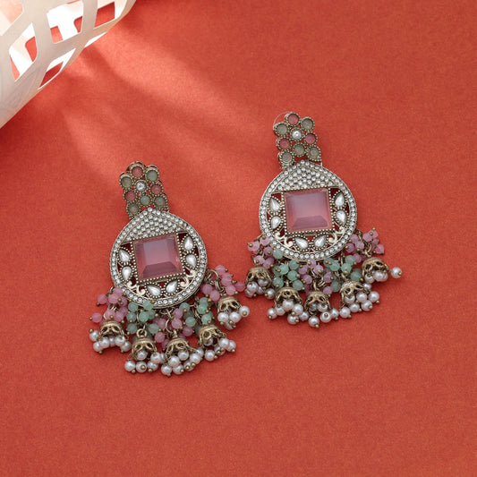 Trendige Kundan-Ohrringe in Pink und Pista-Grün, stilvoll