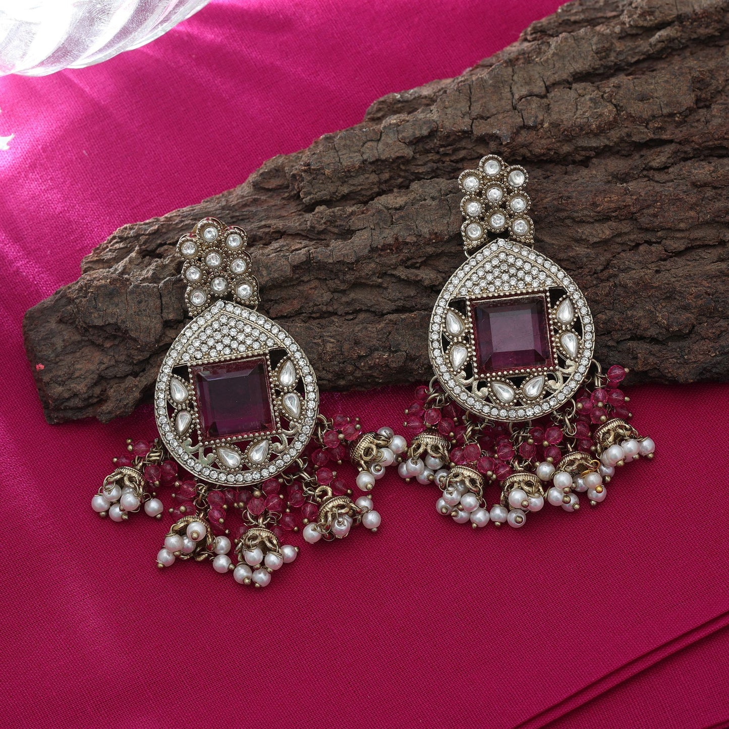 Kundan-Ohrringe in Royal-Lila für festliche Anlässe