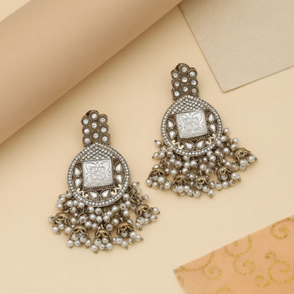 Sophisticated White Color Kundan Earrings For Premium Party Looks