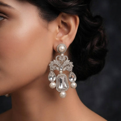 White Color Kundan Earrings with Elegant Ethnic Appeal
