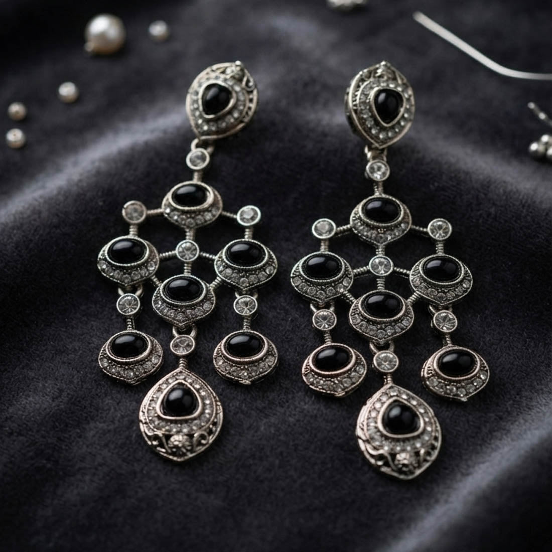 Black Color Kundan Earrings with Graceful Traditional Style