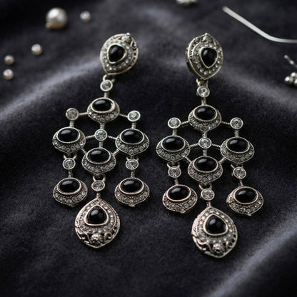 Black Color Kundan Earrings with Graceful Traditional Style
