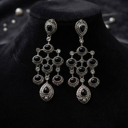 Black Color Kundan Earrings with Graceful Traditional Style
