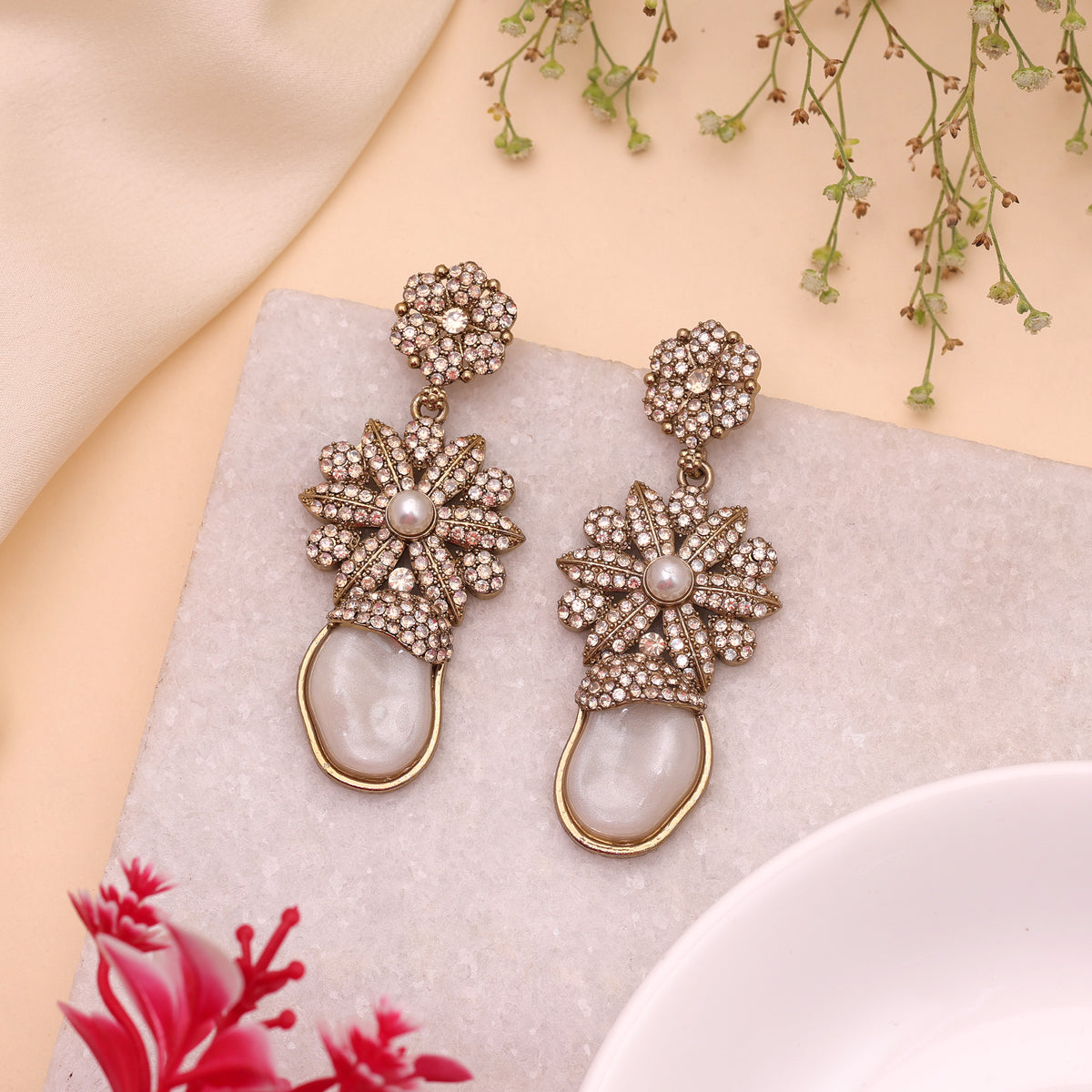 Classic Antique Gold Color Kundan Drop Earrings For Traditional Festive Style
