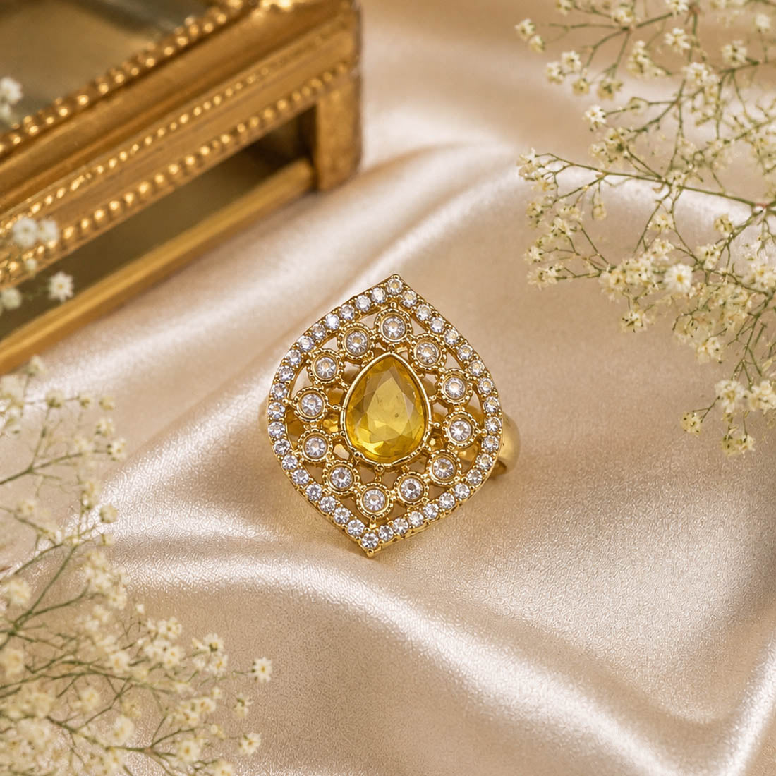 Light Yellow Color Kundan Ring with Beautiful Handmade Jewelry Appeal