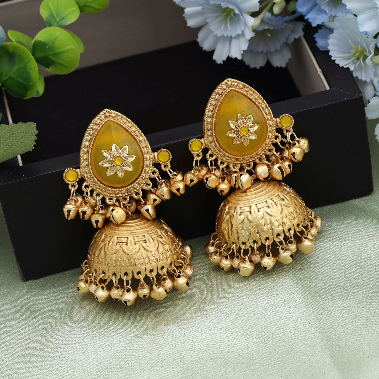 Gelbe große Jhumka Kaschmir-Ohrringe Traditioneller ethnischer Partyschmuck