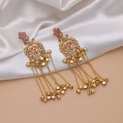 Elegante, lange Kaschmir-Ohrringe in Rani-Farbe mit hochwertiger, traditioneller Schmuckkunst-Veredelung