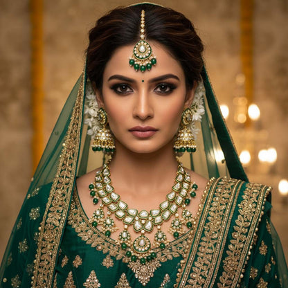 Elegantes grünes Kundan-Halsketten-Set für traditionelle Outfits
