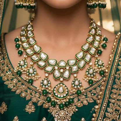 Elegantes grünes Kundan-Halsketten-Set für traditionelle Outfits
