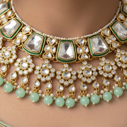 Festliches Kundan-Halsketten-Set in Pista-Grün für Partykleidung