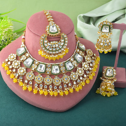 Sonnengelbes Kundan-Halsketten-Set für Tagesveranstaltungen