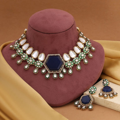 Atemberaubendes Kundan-Halsketten-Set in Blau mit passenden Ohrringen für Party- und Braut-Looks
