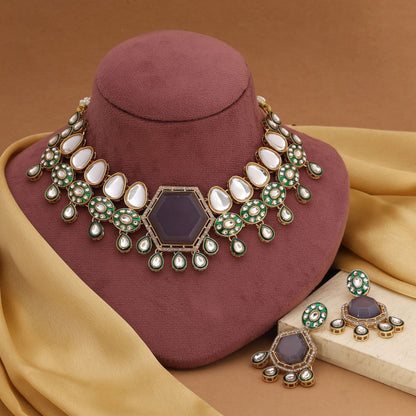 Modernes graues Kundan-Halsketten-Set mit passenden Ohrringen für elegante Hochzeitslooks