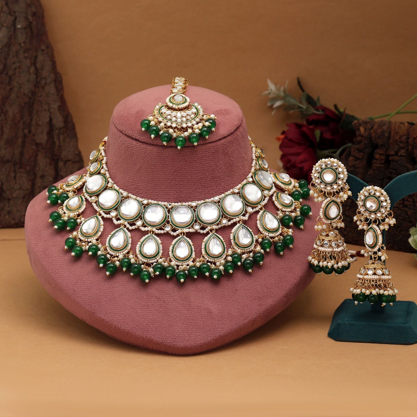Beautiful Green Color Kundan Necklace Set Ideal For Cultural Functions And Bridal Styling