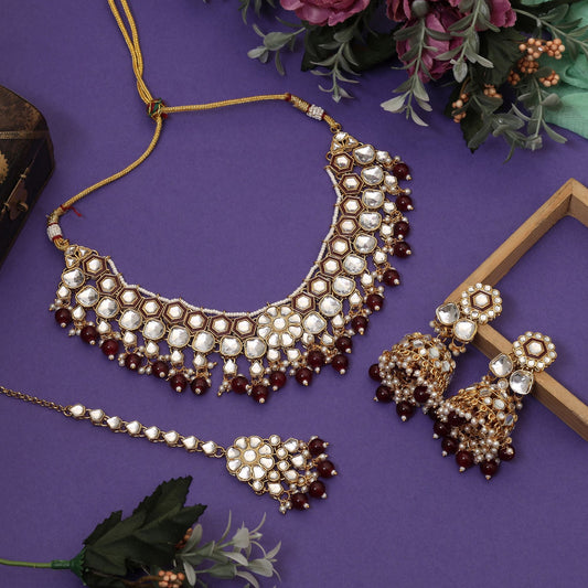 Elegantes kastanienbraunes Kundan-Halskettenset mit Meena-Arbeit für Hochzeiten und traditionelle Feiern
