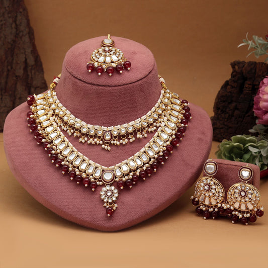 Royal Maroon Farbe Meena Arbeit Kundan Halskette Set gefertigt mit Premium-Details für Hochzeitsfeiern