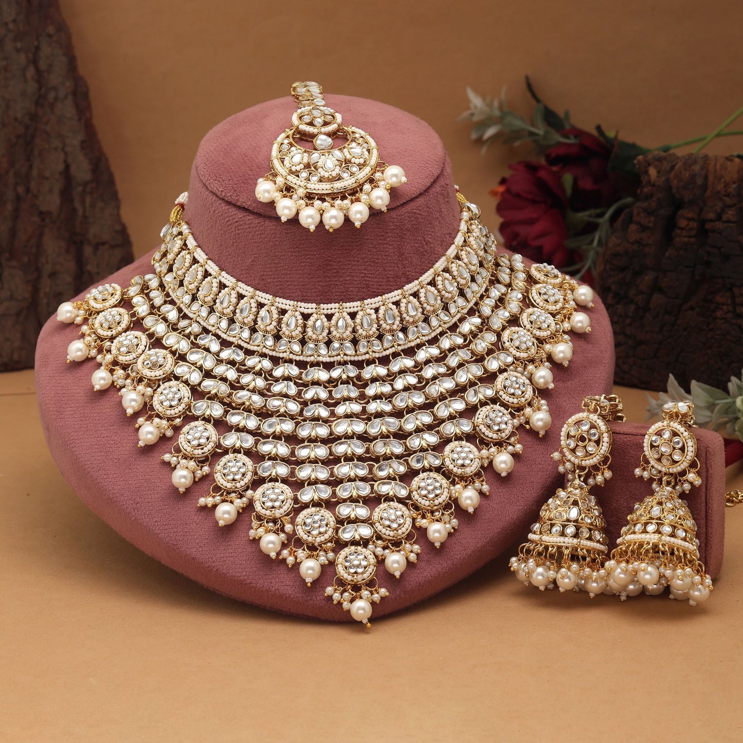 Beautiful White Color Kundan Necklace Set Designed For Brides, Engagements, And Festive Occasions