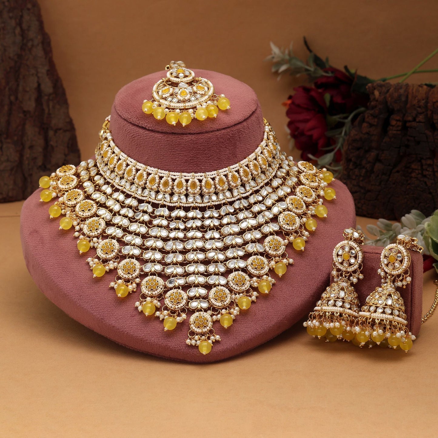 Stylish Yellow Color Kundan Necklace Set Designed For Wedding Jewelry And Ethnic Fashion Outfits
