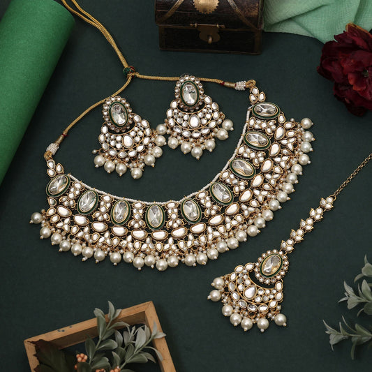 Elegant White Color Kundan Necklace Set Crafted With Exquisite Detailing For Wedding Jewelry Styling