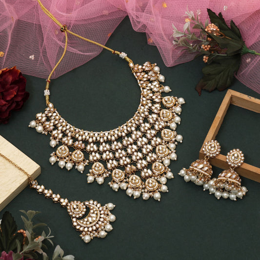 Elegantes Kundan-Halskettenset in Weiß für Partys, Bräute und ethnische Hochzeitsfeiern