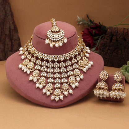 Elegant White Color Kundan Necklace Set Designed For Parties, Brides, And Ethnic Wedding Functions