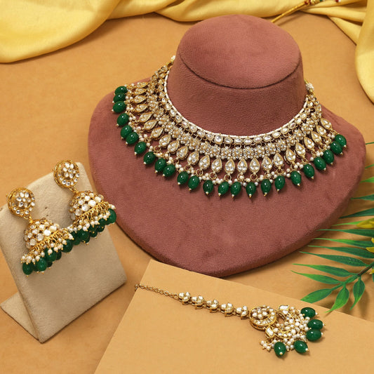 Wunderschönes grünes Kundan-Halsketten-Set für die Hochzeit und den festlichen Look von Frauen
