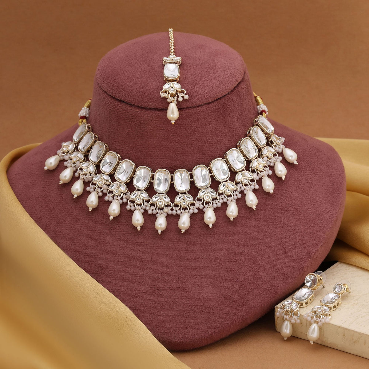 Royal White Color Kundan Necklace Set Crafted With Stunning Detailing And Antique Finish | FEMNARI