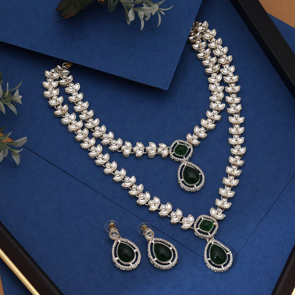 Designer Grünes Kundan Halsketten-Set mit filigranen Steinen, perfekt für ethnische Outfits