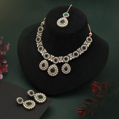 Gorgeous Green Color Kundan Necklace Set For Traditional And Festive Celebrations