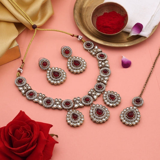 Klassisches kastanienbraunes Kundan-Halsketten-Set, perfekt für Hochzeiten und ethnische Veranstaltungen