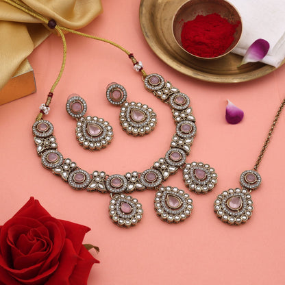 Beautiful Peach Color Kundan Necklace Set With Polished Finish For Party Occasions