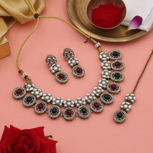 Wunderschönes kastanienbraunes und grünes Kundan-Halskettenset für Bräute und festliche Looks