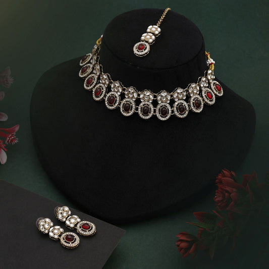 Antikes kastanienbraunes Kundan-Halsketten-Set mit passenden Ohrringen für den Brautstil