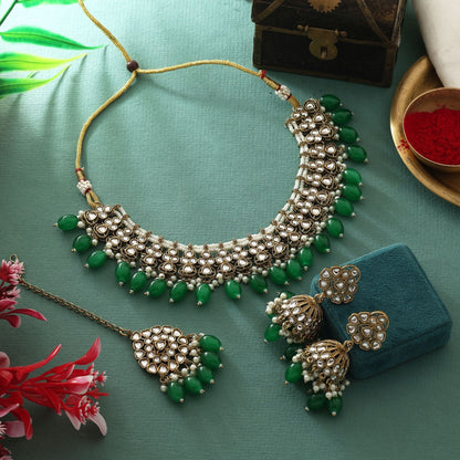 Gorgeous Green Color Kundan Necklace Set With Shiny Finish For Festive Outfits