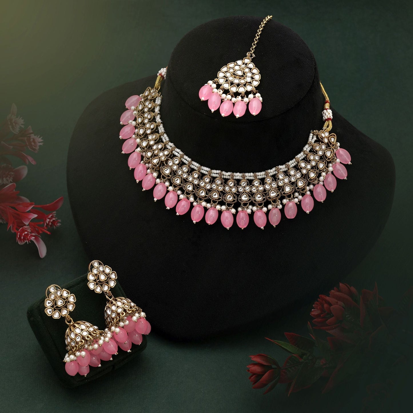 Zartrosa Kundan-Halsketten-Set mit zarten Perlen für elegante Anlässe