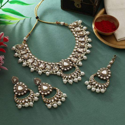 Elegant White Color Kundan Necklace Set With Gold Touch For Bridal Ensembles