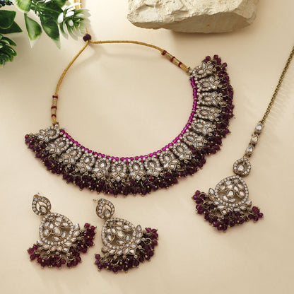 Königliches Lila Kundan Halsketten-Set mit Antik-Finish für traditionelle Anlässe