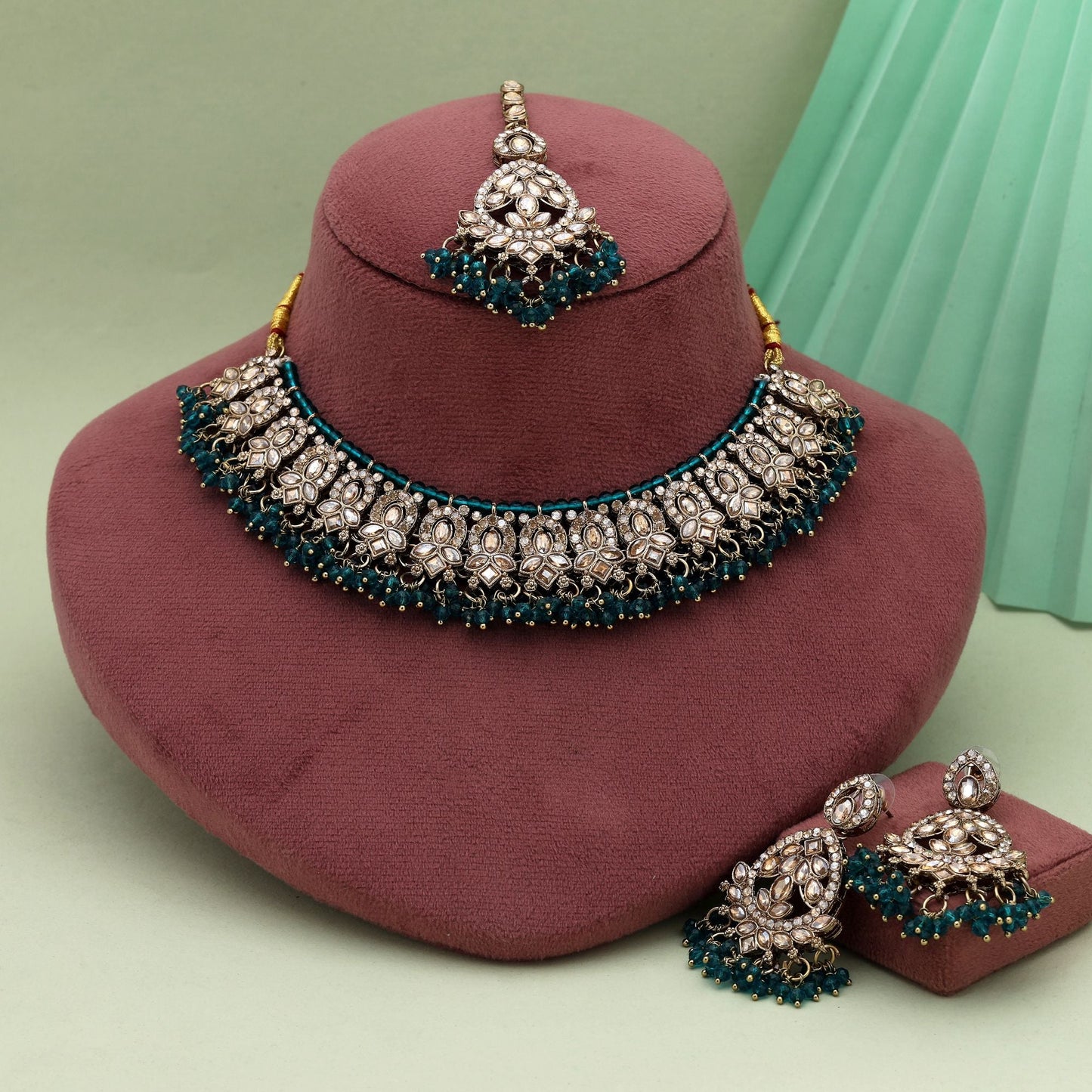 Trendy Rama Grün Farbe Kundan Halskette Set mit Kristallsteinen für Brautmode